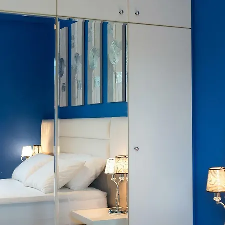 Corfu Design * Corfu (city)